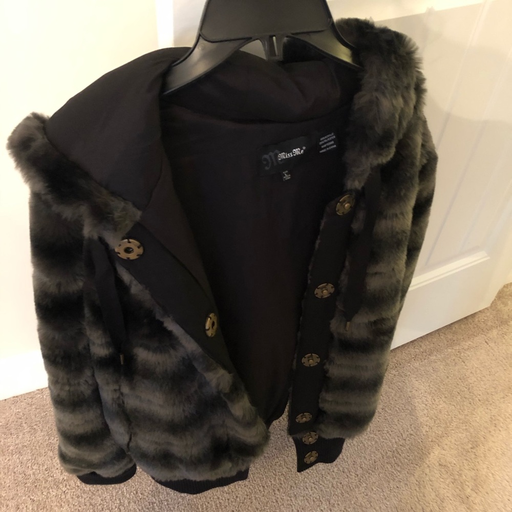Faux fur coat - Size L
